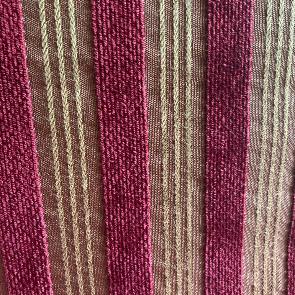 Burgundy/Red/Tan/Gold Restoration Hardware 2 Pillow Cvr in excellent Conditions